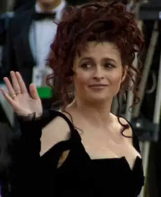 Helena Bonham Carter makes potential boyfriends take handwriting test