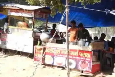 Gurugram civic body to take action against illegal street vendors